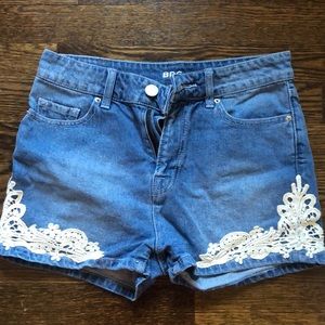 Lace denim shorts